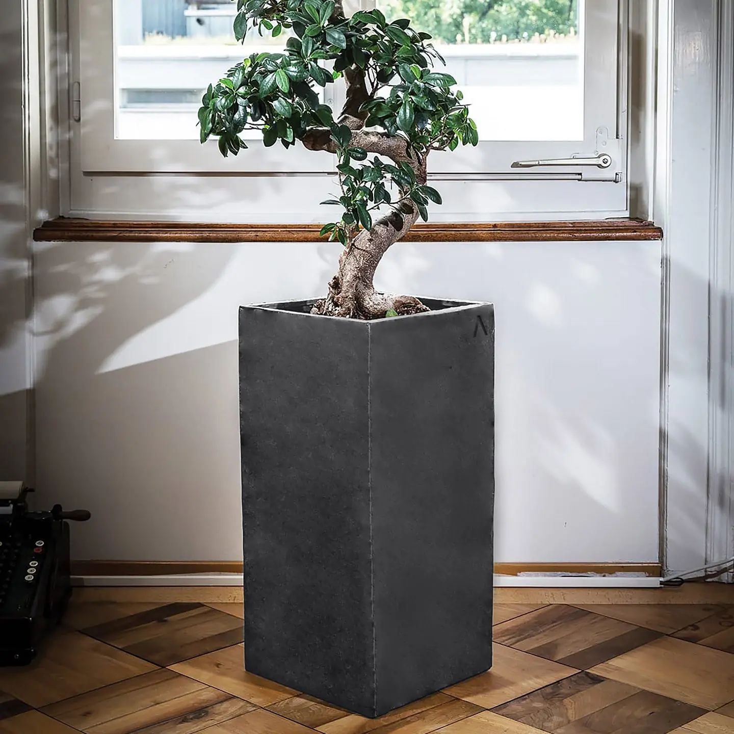 PYLO 57 Anthrazit –  Pflanzsäule 30x30x57 cm 16 kg Naturschiefer Schwarz Indoor - Image 8